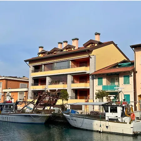 Stella Marina * غرادو